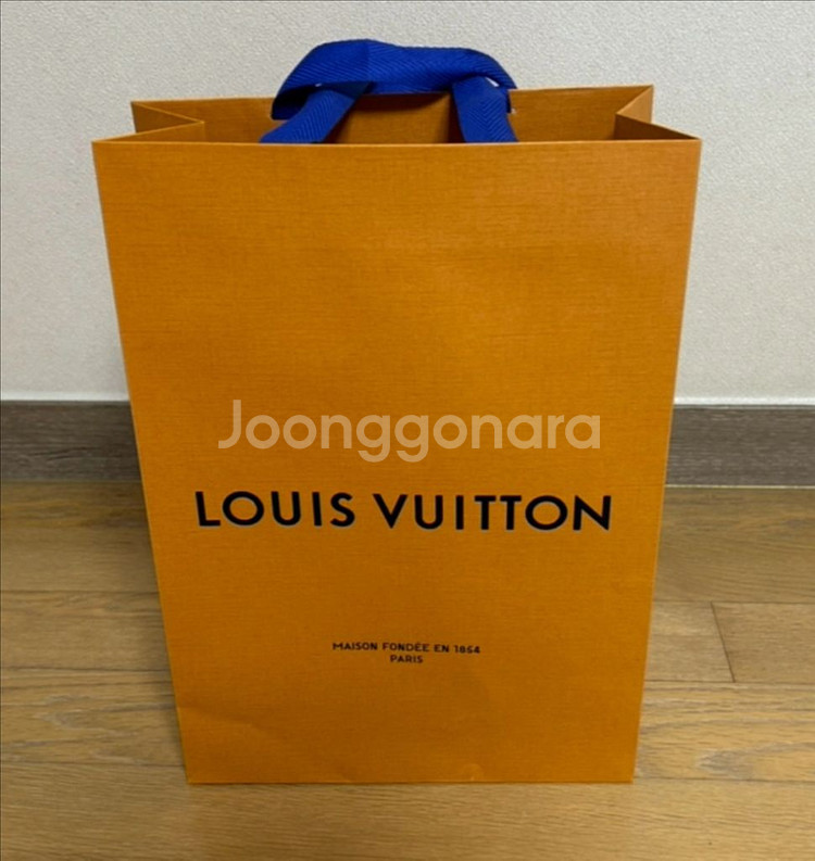 루이비통 체인 온 월릿 블룸 가방 팝니다(백화점 정품)--7