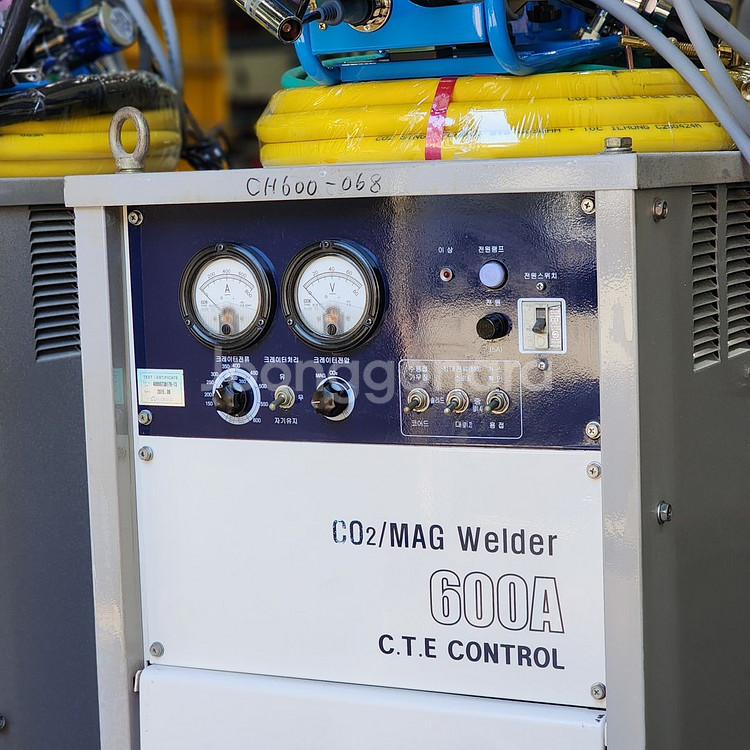 중고 효성CO2용접기세트600A/ 중고용접기--2