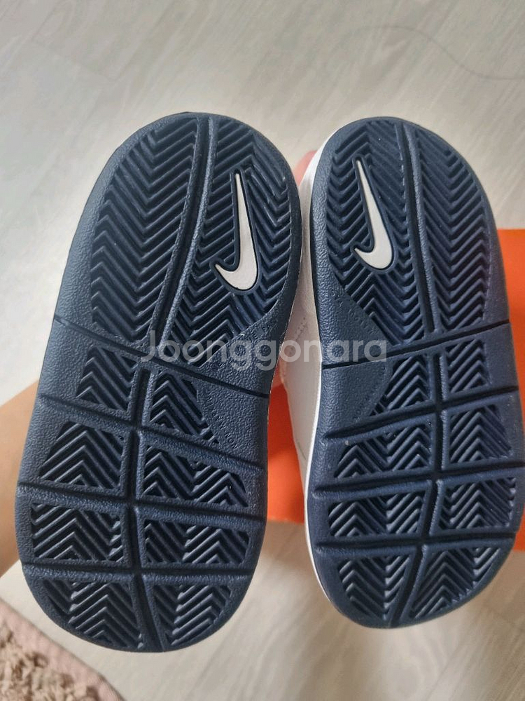 (미착용)나이키키즈운동화--2