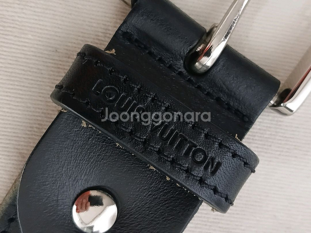 루이비통 완전 통가죽벨트( 남녀공용 )팝니다--3