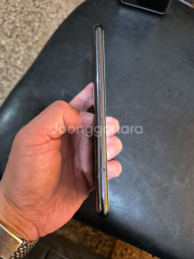 LG V50--2
