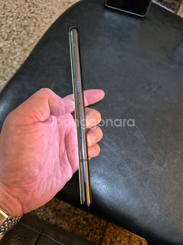 LG V50--3