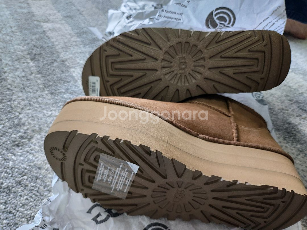 새상품 ugg 울트라미니 플랫폼 240--1