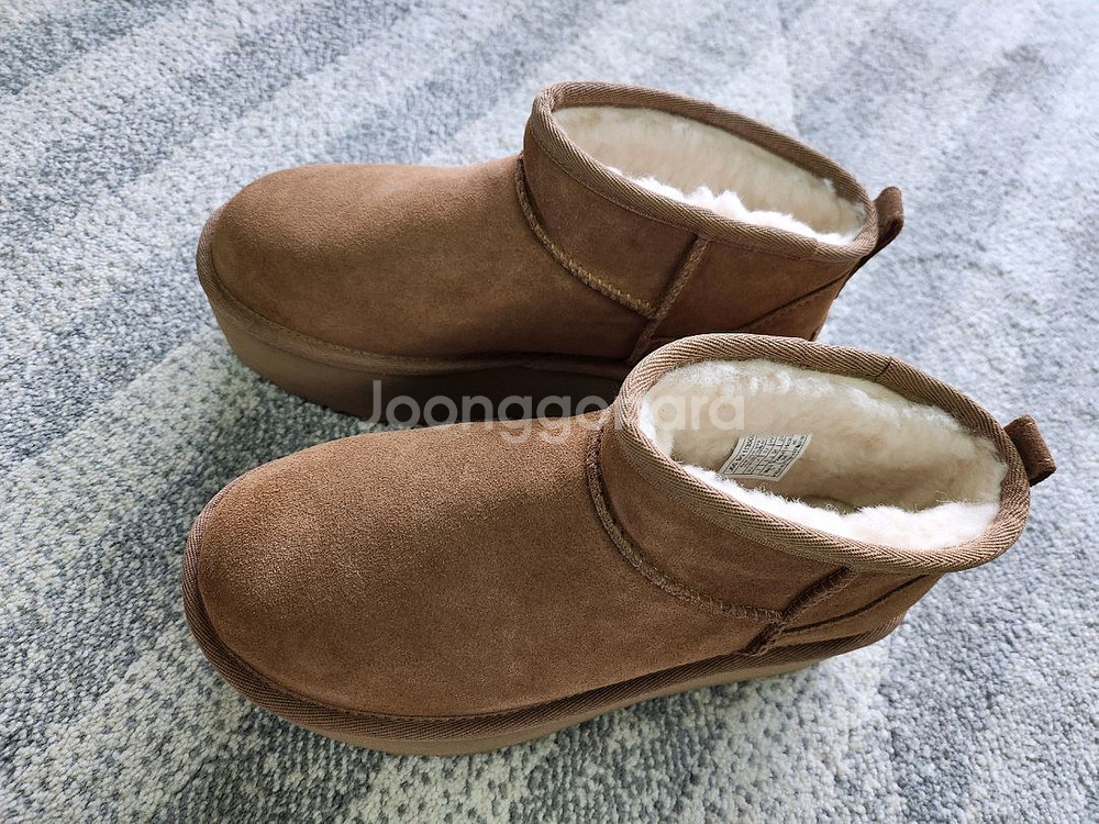 새상품 ugg 울트라미니 플랫폼 240--7