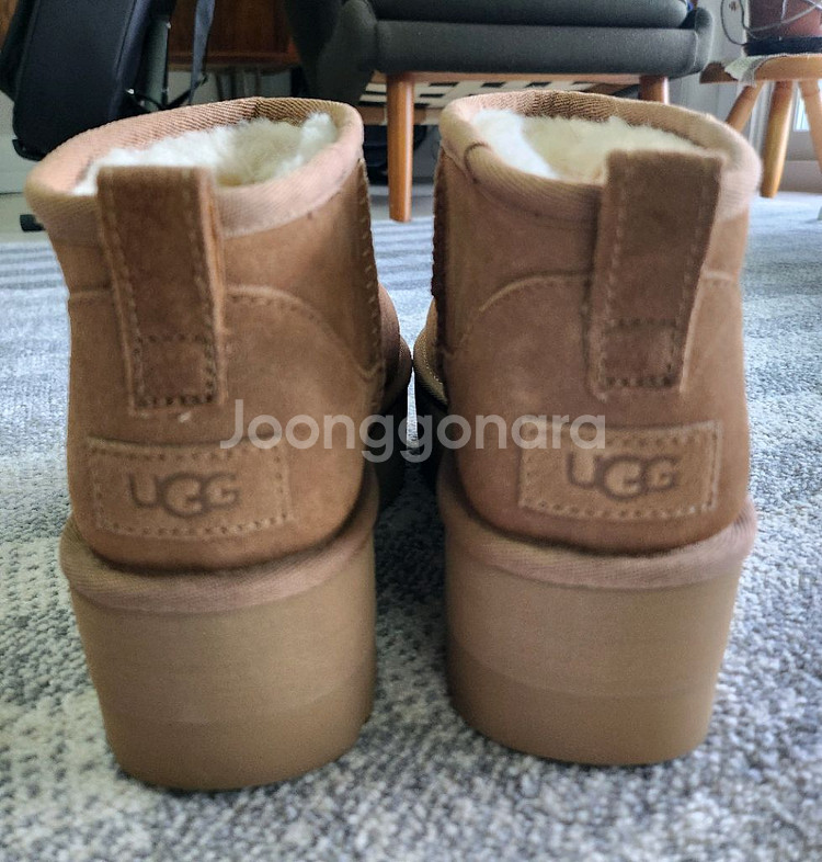 새상품 ugg 울트라미니 플랫폼 240--8