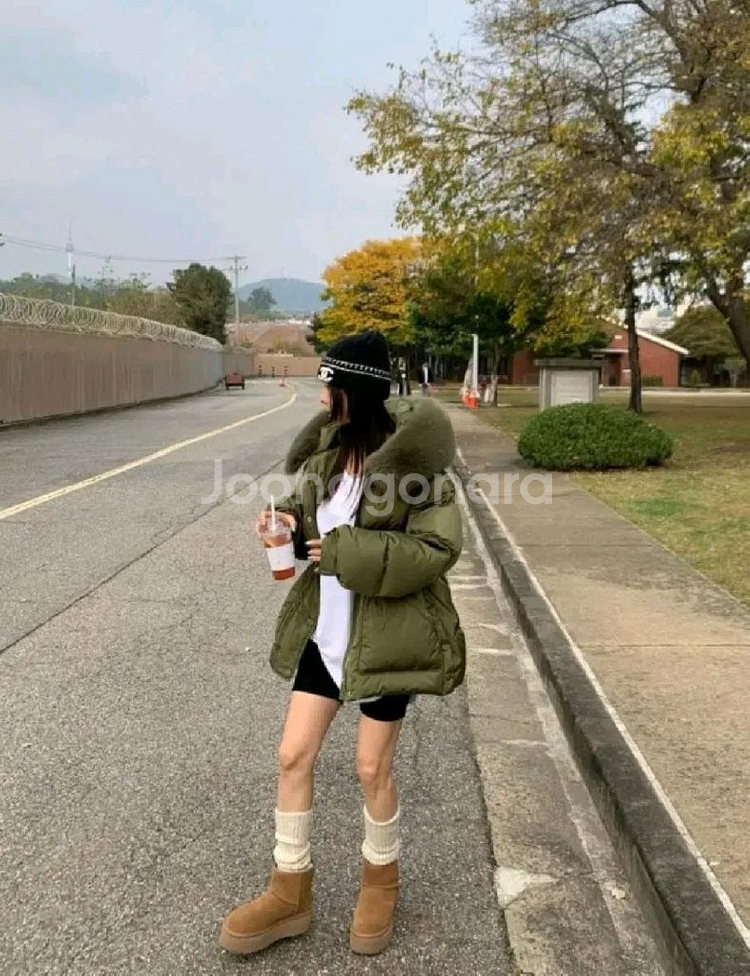 레브시티 폭스퍼 덕다운패딩 카키--0