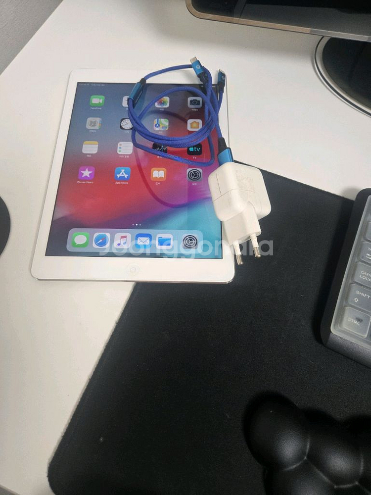 아이패드 에어1 셀룰러 + wifi 32GB 판매--0