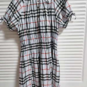 버버리 8y 상태최상