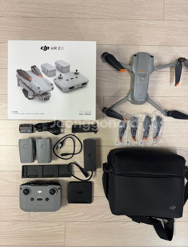 DJI Air 2S 플라이모어콤보 박스 풀셋 팝니다--0