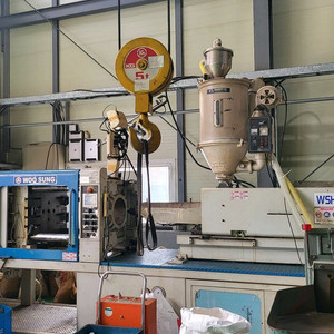 사출기150톤 200톤 판매합니다.