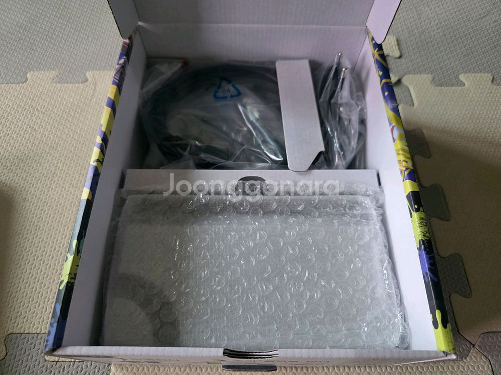 닌텐도스위치 OLED 스플래툰에디션 팝니다.--1