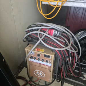 대대용접기 알곤통 홀다 그라인더