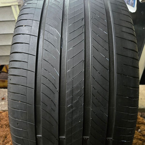 중고타이어 275 35 19 판매합니다. s2as