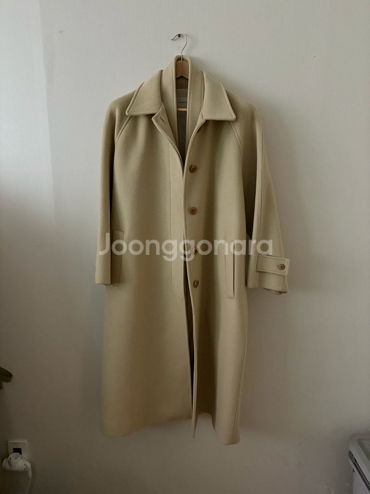 킨더살몬 싱글 오버핏 코트 (버터)--1