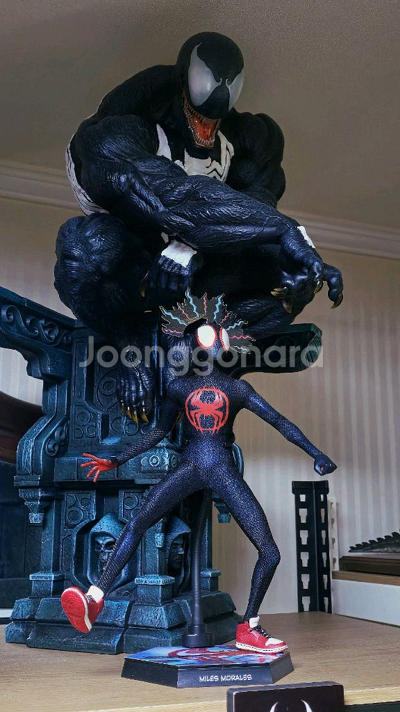 핫토이 어크로스더유니버스 마일즈 일반--5