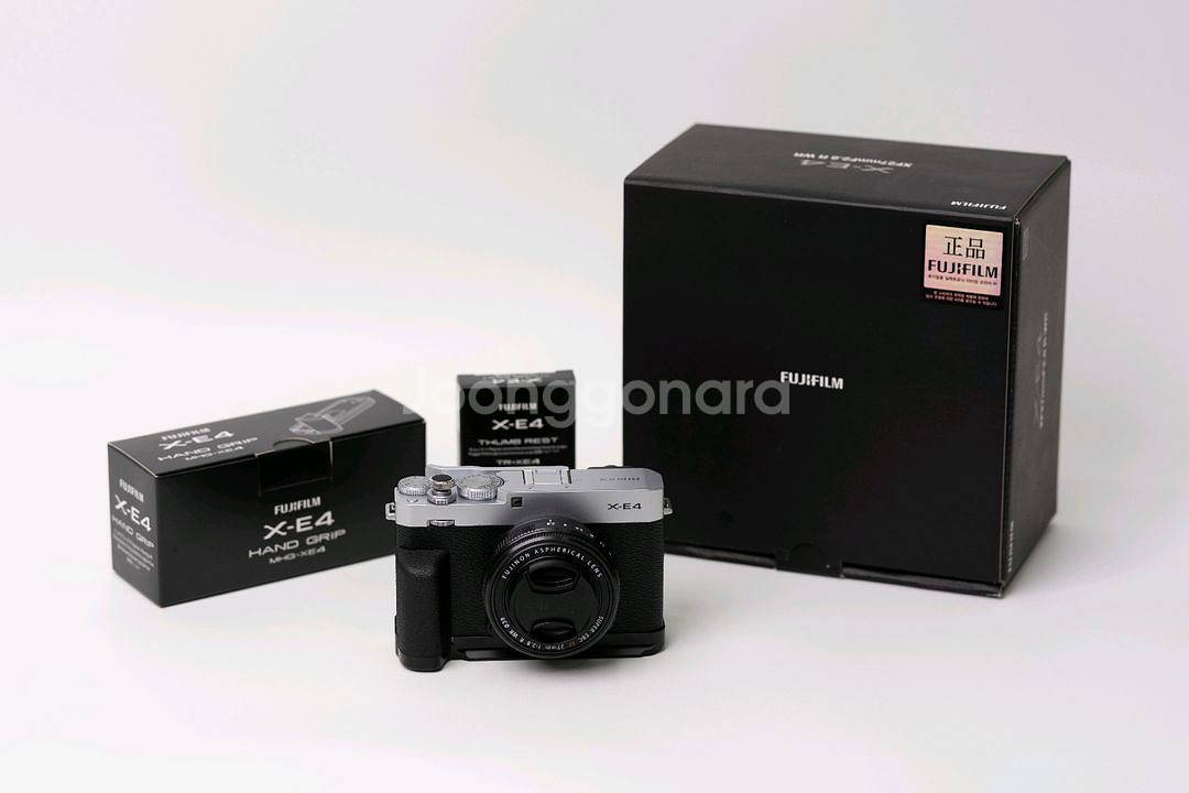 후지필름 x-e4실버, xf27mm r wr렌즈, 그립--0