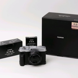 후지필름 x-e4실버, xf27mm r wr렌즈, 그립