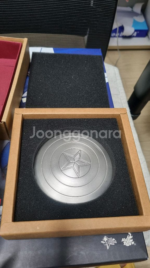 바이아트 방패,핫토이 캡틴아메리카 코스베이비--1
