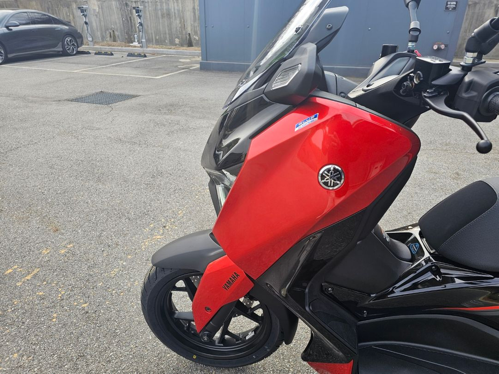 xmax300 배달오토바이 이미지