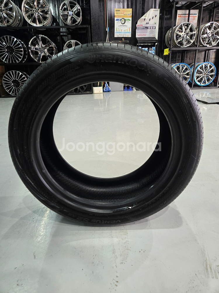 중고타이어 245 45 18 판매합니다. s2as--1