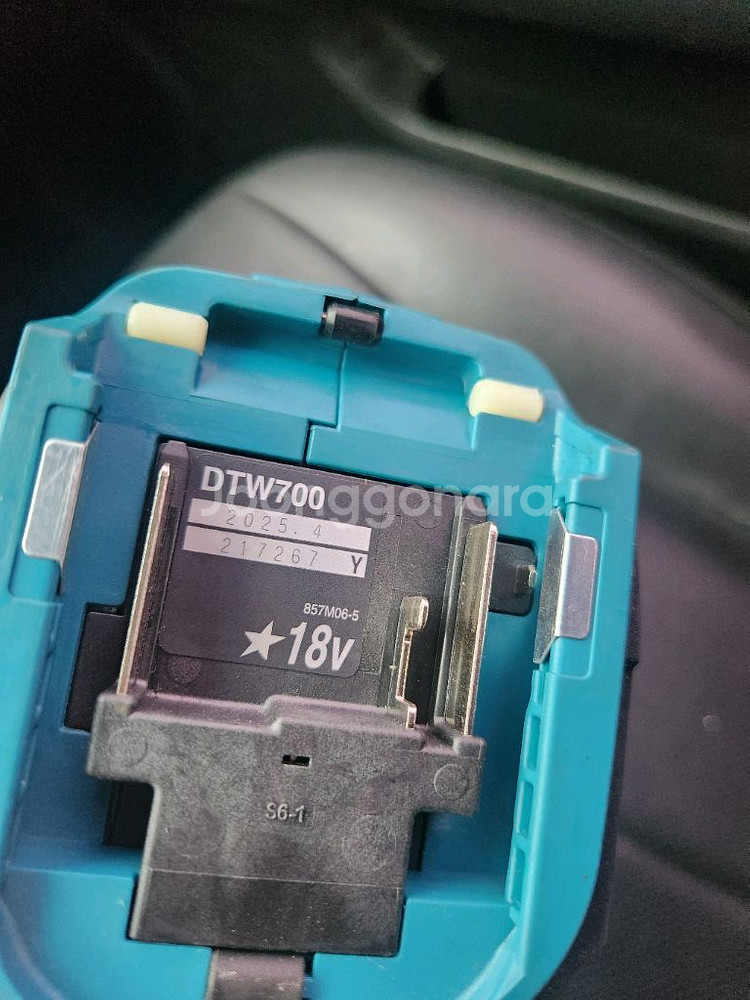 마끼다 DTW 700 임팩렌치 정품--1