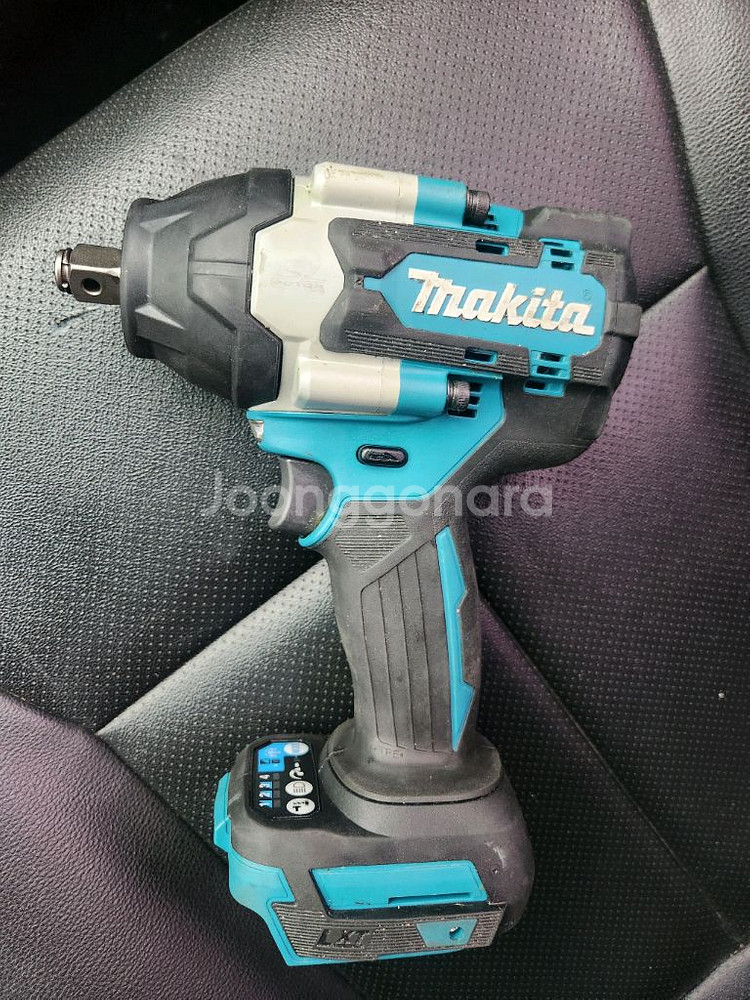 마끼다 DTW 700 임팩렌치 정품--2