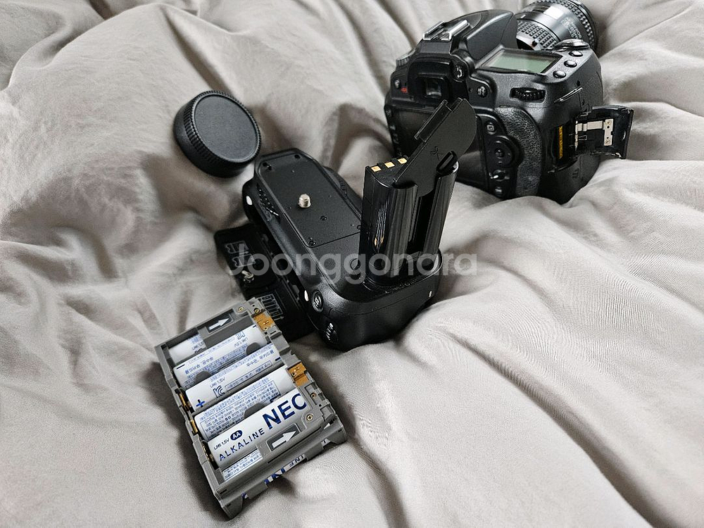 니콘 D90 + AF NIKKOR 28-80--1