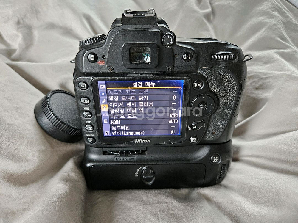 니콘 D90 + AF NIKKOR 28-80--4