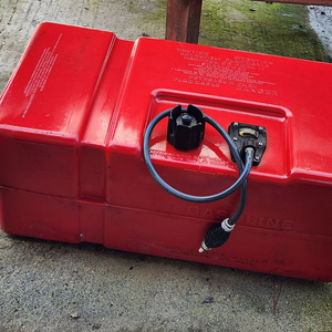 선외기 연료통 가름통