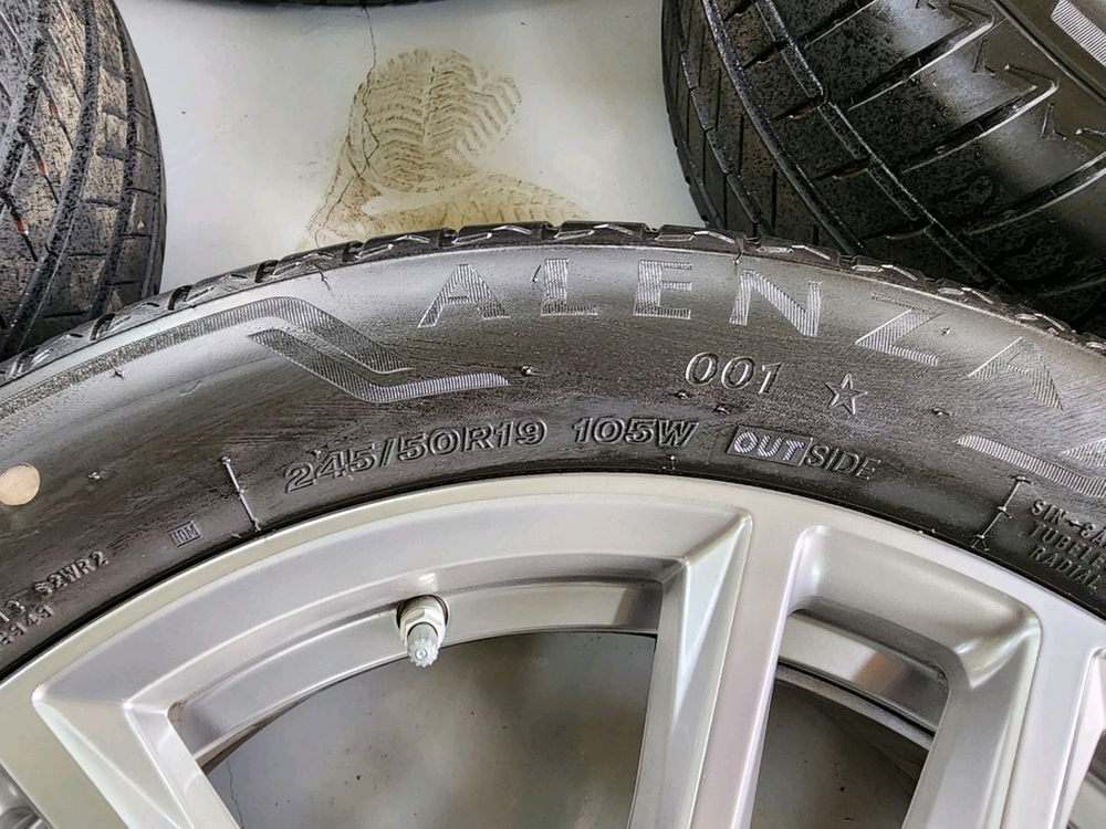 정품 BMW X3 X4 임판 19인치 휠타이어 이미지