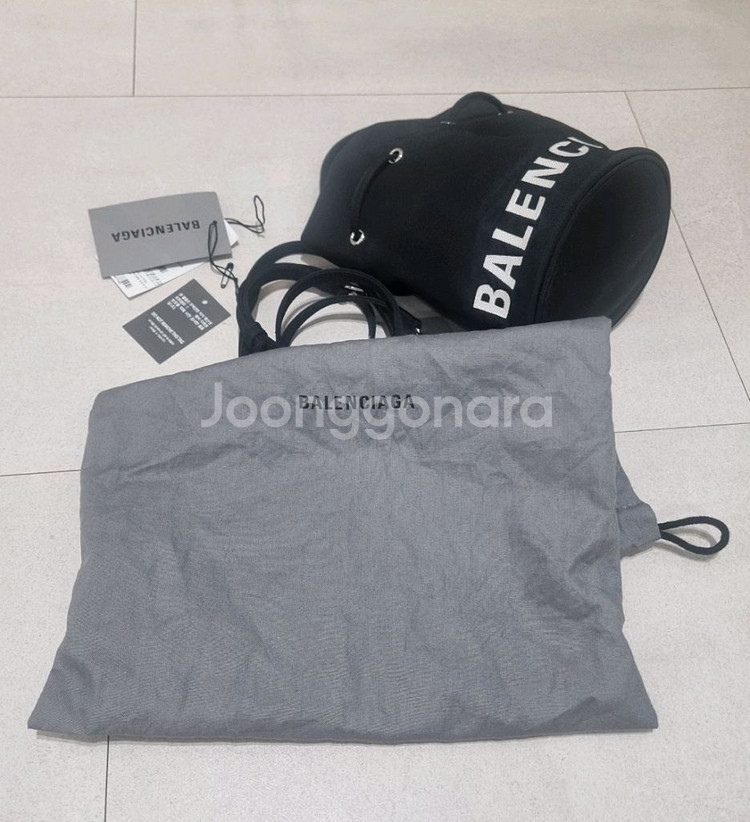 발렌시아가 버킷백xs--3