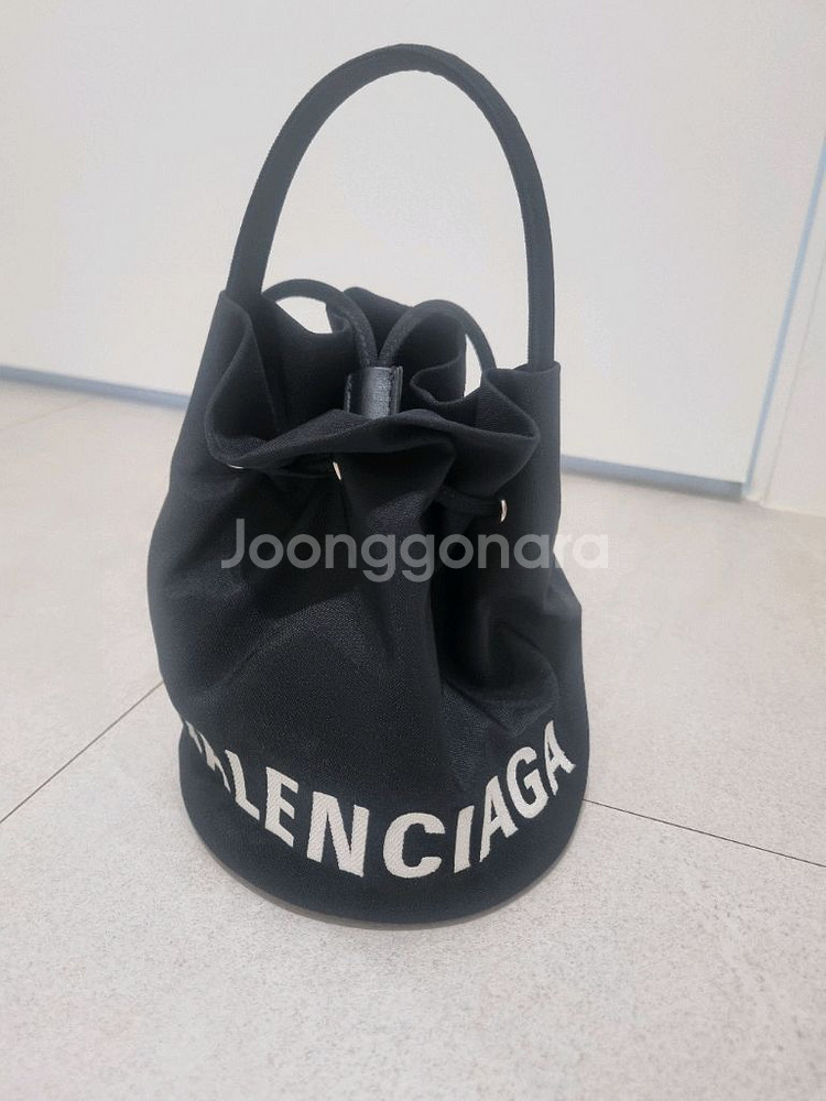 발렌시아가 버킷백xs--1