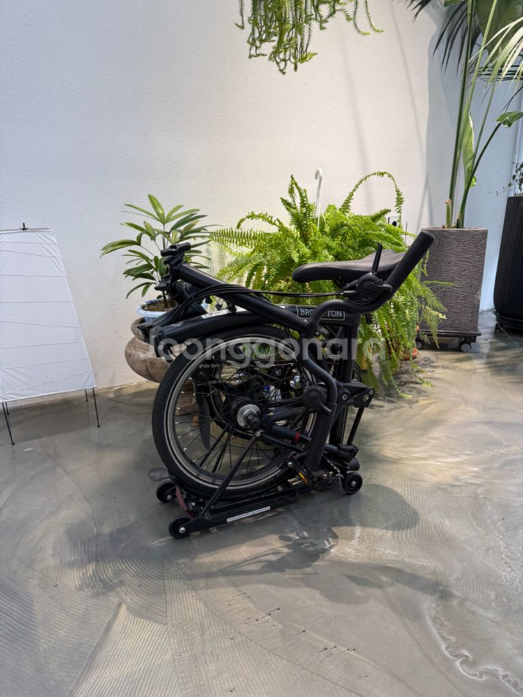브롬톤 M6R 블랙 미니벨로 접이식 자전거--0