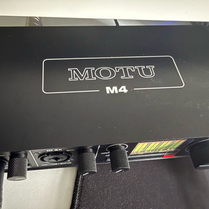 모투 m4 S급 판매합니다