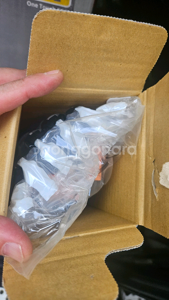 hp ce321 323 미사용정품토너팝니다--3