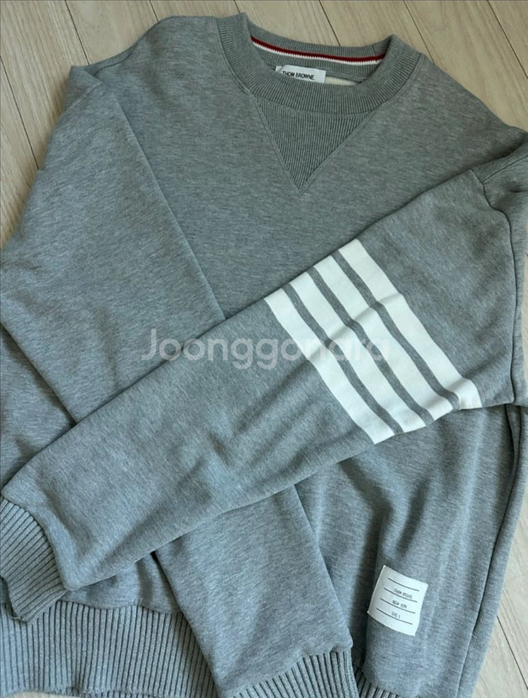 톰브라운 사선완장 맨투맨--0