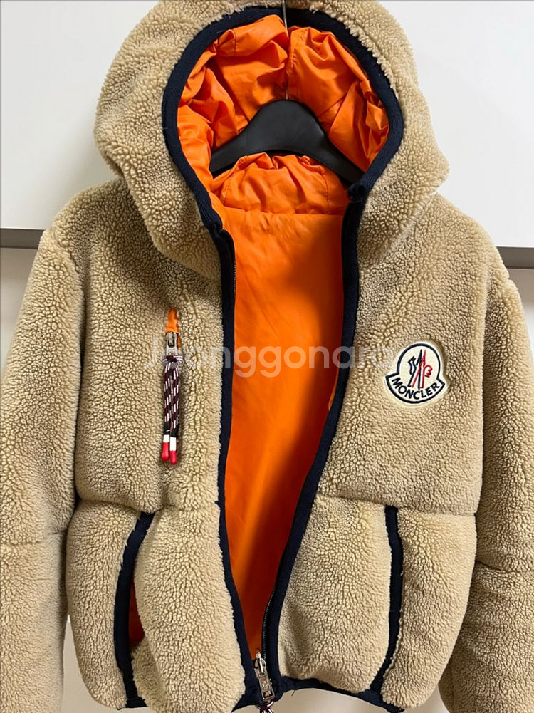 몽클레어 베이지 양털 패딩 130-140--1