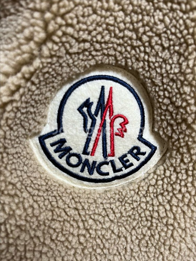 몽클레어 베이지 양털 패딩 130-140--3