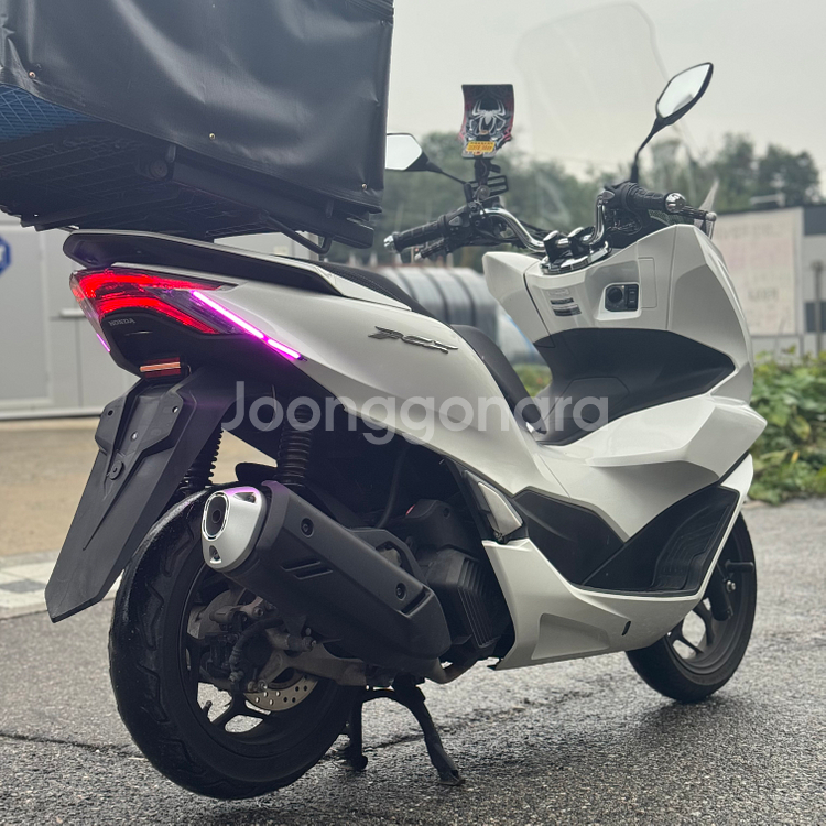 혼다 pcx125 21년식 2만8천km 배달셋팅 판매--2