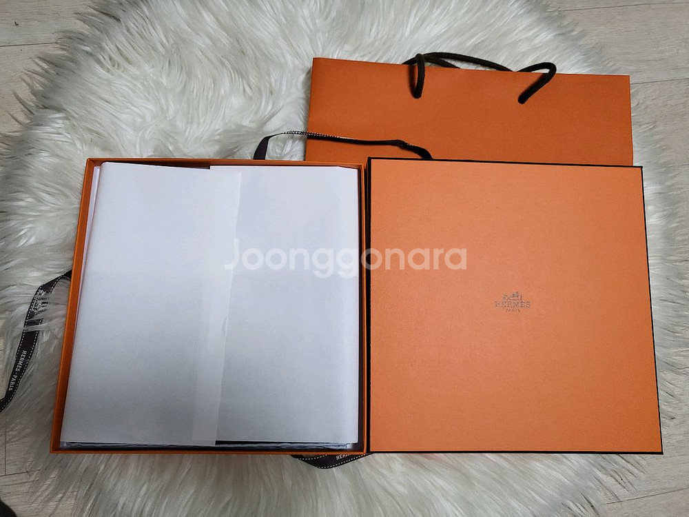 에르메스 까레 스카프 Dans les Bras de--5