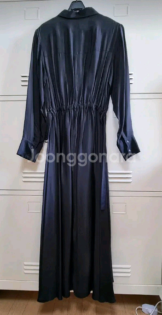 새틴 셔츠 롱 원피스 - 블랙--3