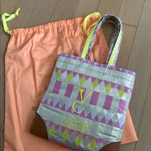 코스모폴리탄줄라이 토트백