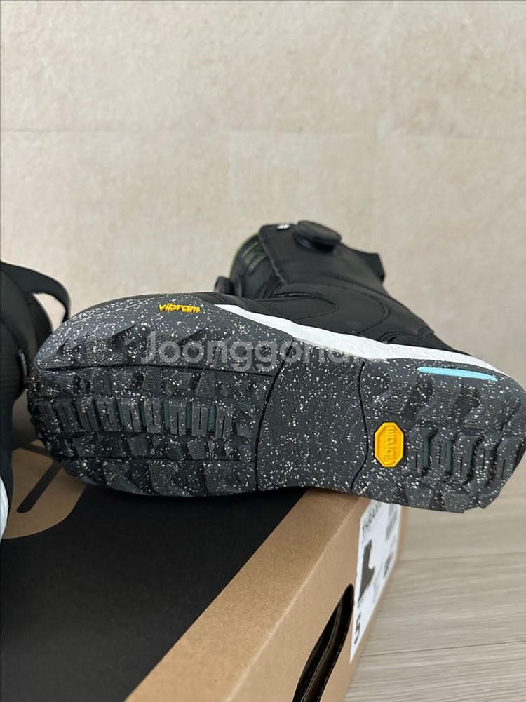 2425 K2 쓰락시스 230사이즈 판매해요--8