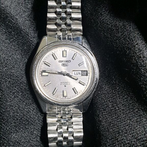 세이코 빈티지 오토매틱시계입니다