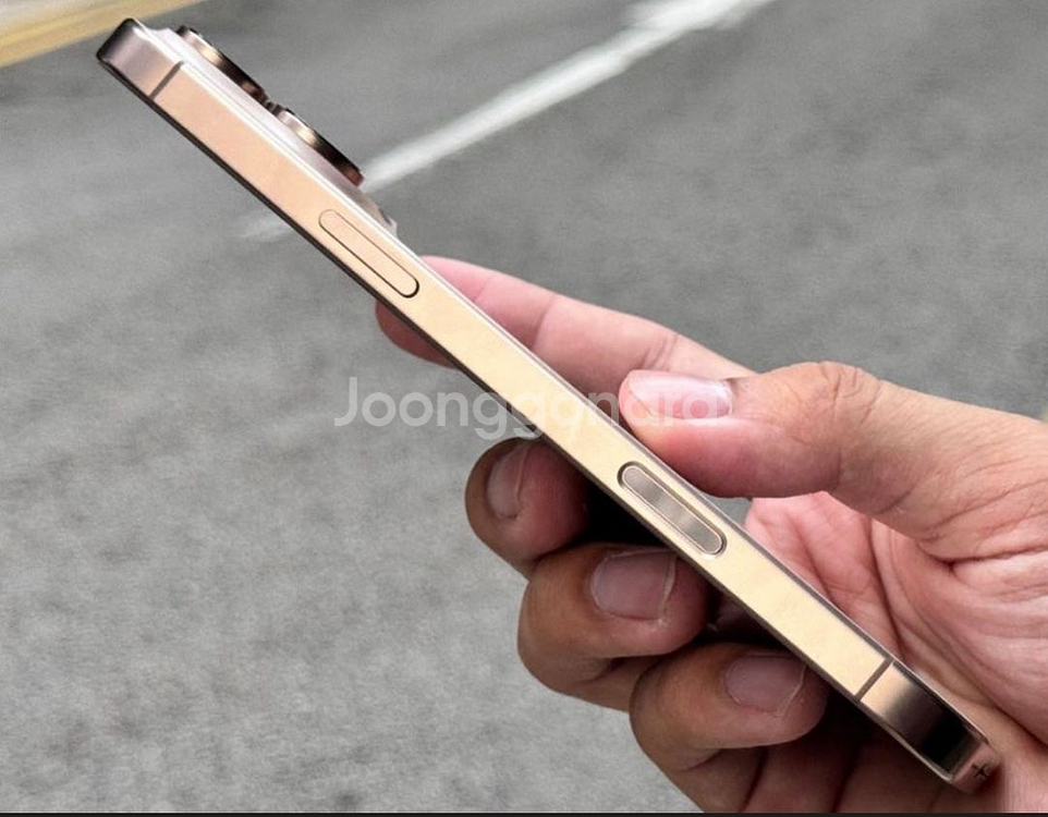 아이폰 16프로 데저트티타늄--2