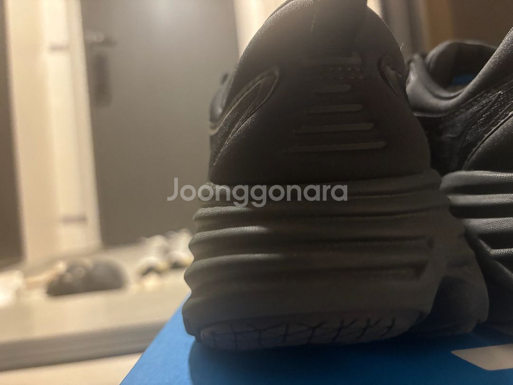 호카 본디8 레귤러 260사이즈--2