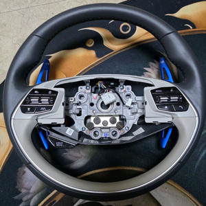 기아 ev6 니로sg2 핸들 라이트그레이 이미지