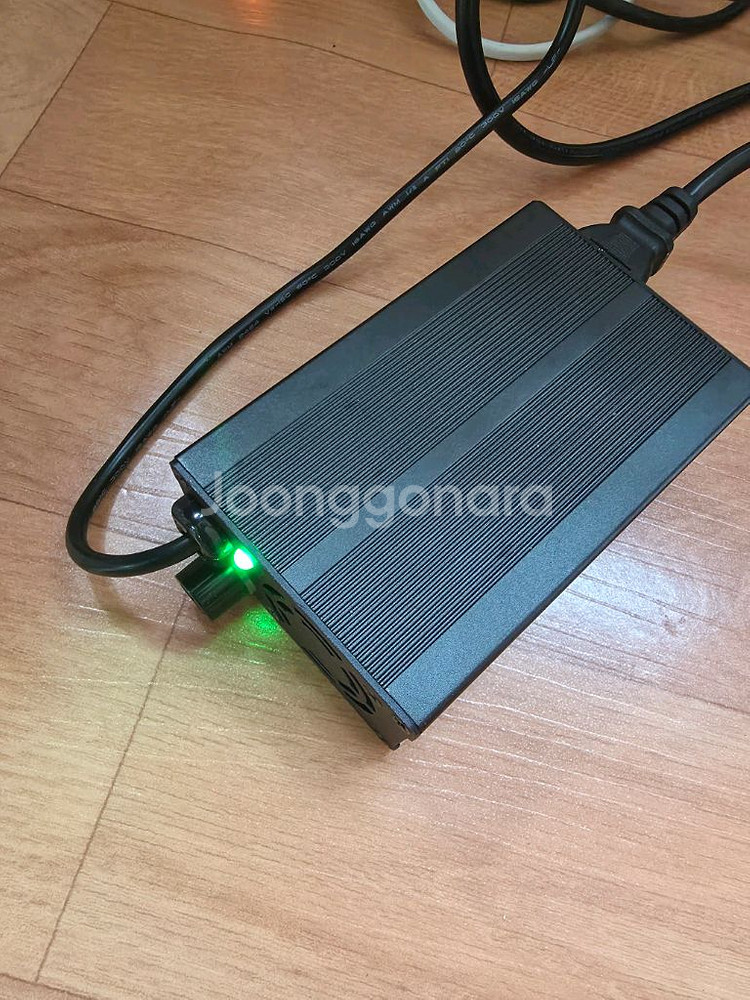 초록셀 올인원 파워뱅크 300A--4