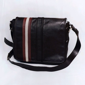 발리 에도아르도 풀그레인 베지터블 레더 메신저백