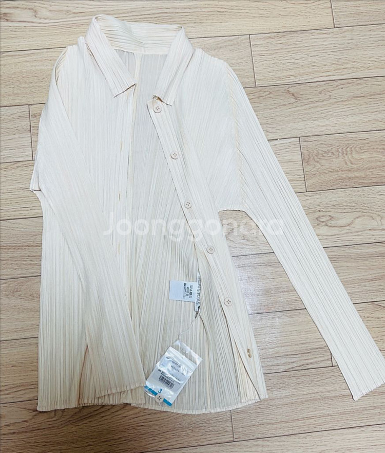 이세이미야케 플리츠플리즈 9월 먼슬리 셔츠탑 오프화이트--1